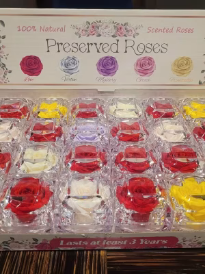 17. Petit Fleurs Acrylic Ring Box with Scented Mini Rose (216-Unit Export Quarter Box)